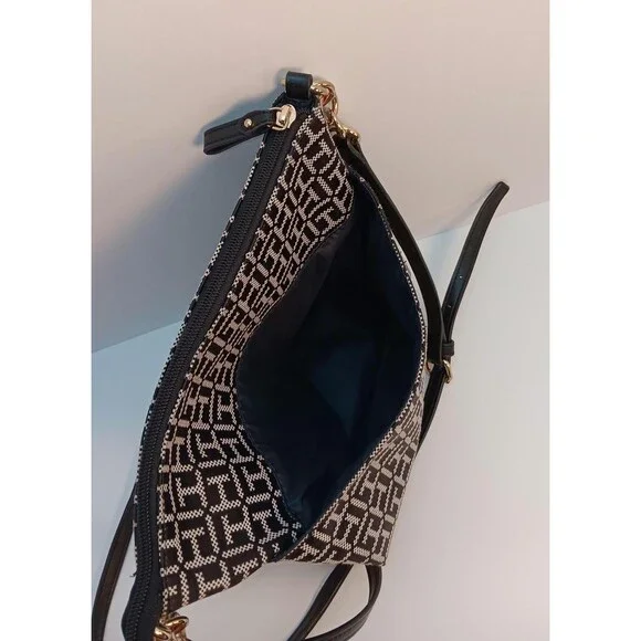 Tommy Hilfiger Bag / Crossbody Black White Monogram / Y2K Bag / Classic Preppy - Picture 4 of 15
